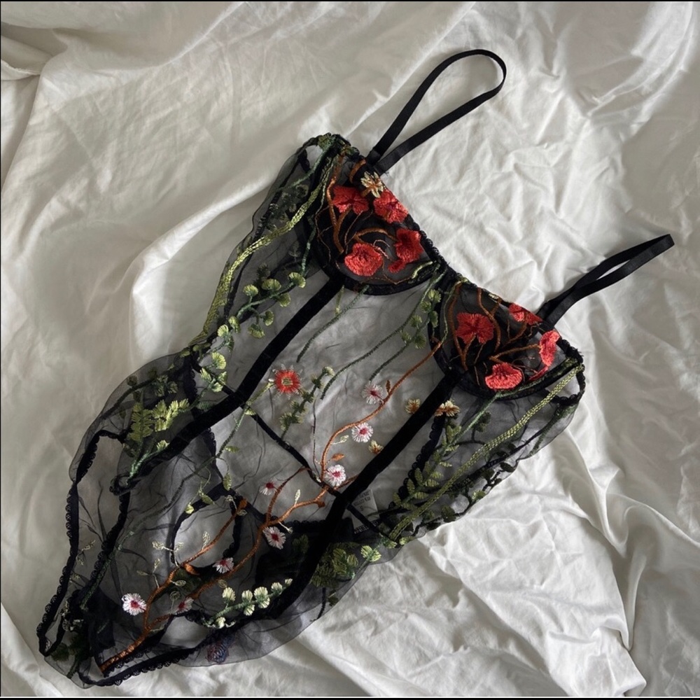 Floral bustier never worn